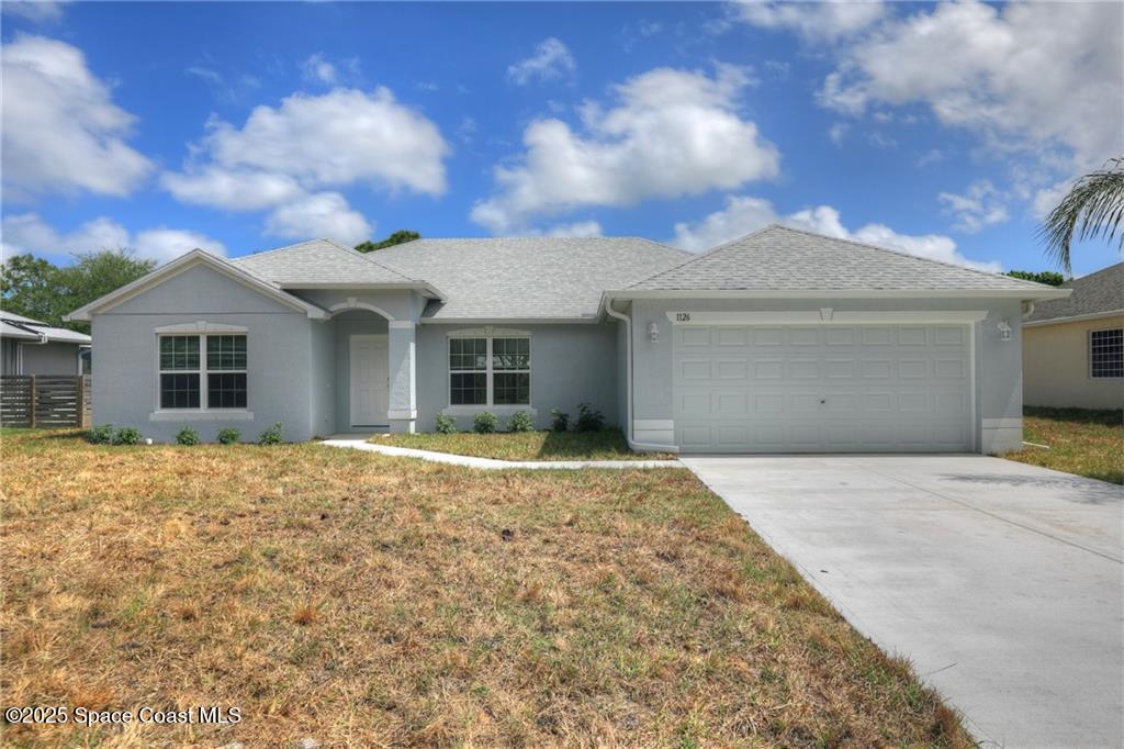 1126 Laconia St in Sebastian, FL - Building Photo