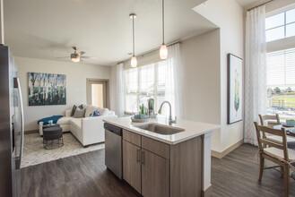 Avalon Southlands in Aurora, CO - Building Photo - Building Photo