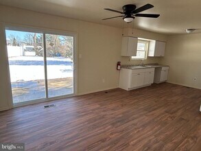 60 Stonegate Dr in Mount Holly, NJ - Building Photo - Building Photo