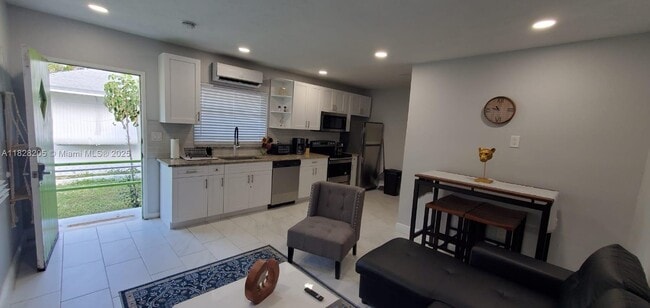 property at 430 NE 1st Ave.