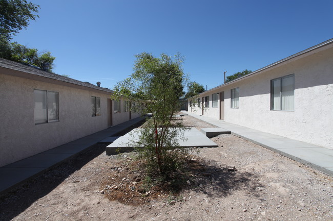 1828 E Bonanza Rd in Las Vegas, NV - Building Photo - Building Photo