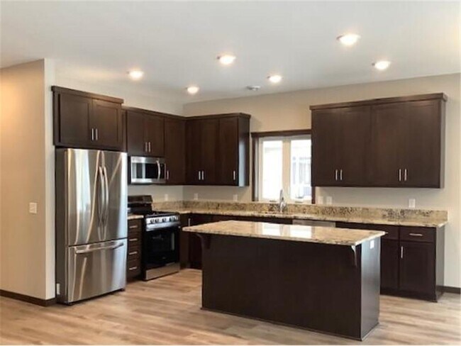 166 Cardinal Ln photo'