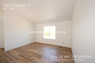 1905 E Lander St in Pocatello, ID - Foto de edificio - Building Photo