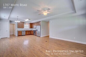 1707 White Rd in Wilmington, NC - Building Photo - Building Photo