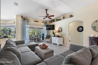 15 Coolidge Ct in Palm Coast, FL - Building Photo - Building Photo