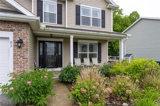83 Southend Square in West Henrietta, NY - Building Photo - Building Photo