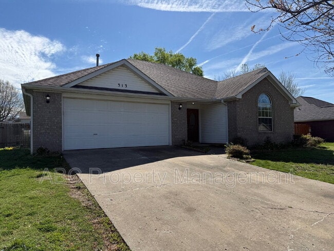 313 Summerset St in Lowell, AR - Building Photo - Building Photo