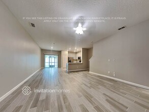 1329 Coastal Mdw Trl in Jacksonville, FL - Foto de edificio - Building Photo