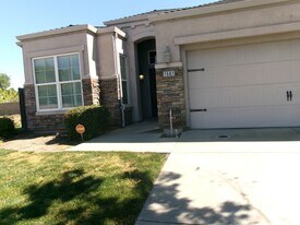 1561 Beck Cir in Stockton, CA - Building Photo