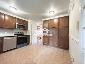 305 Charlton Ct in Silver Spring, MD - Building Photo - Building Photo