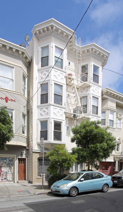 29 Lapidge St in San Francisco, CA - Building Photo