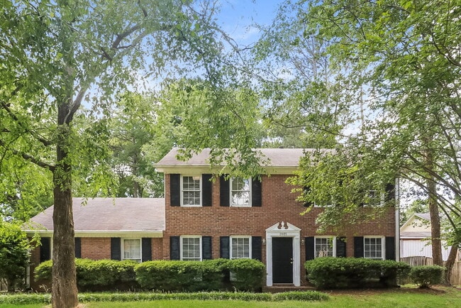 property at 2885 Summit View Ct