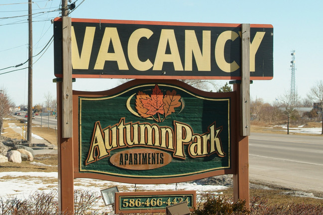 Autumn Park in Mount Clemens, MI - Building Photo - Building Photo