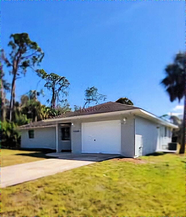 15239 Chamberlain Blvd