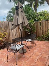 1700 Embassy Dr in West Palm Beach, FL - Building Photo - Building Photo