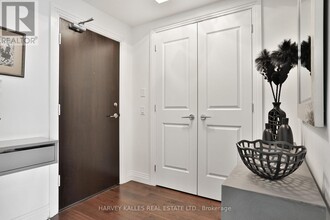 1-301 Benvenuto Pl in Toronto, ON - Building Photo - Building Photo