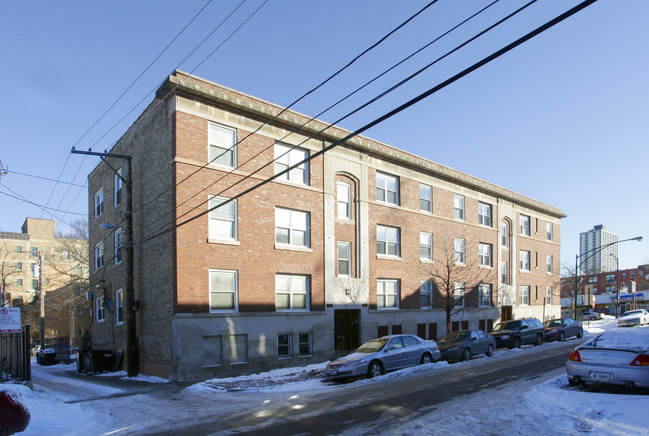 4500 N Sheridan Rd in Chicago, IL - Foto de edificio - Building Photo