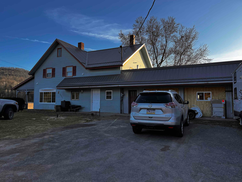 2267 Grover Rd in Canton, PA - Building Photo
