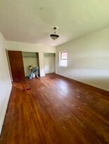 330 E 92nd St, Unit 2 in Brooklyn, NY - Building Photo