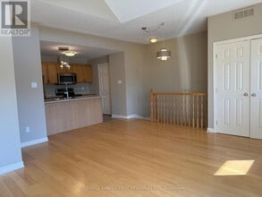 143 Oldfield St in Ottawa, ON - Building Photo - Building Photo