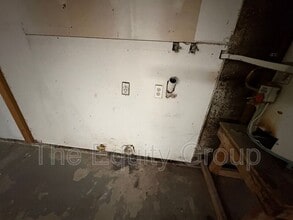 737 S Spruce St in Tulare, CA - Building Photo - Building Photo