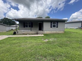 214 College St in Ripley, TN - Building Photo