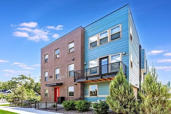 1200 W 11th Ave in Denver, CO - Building Photo