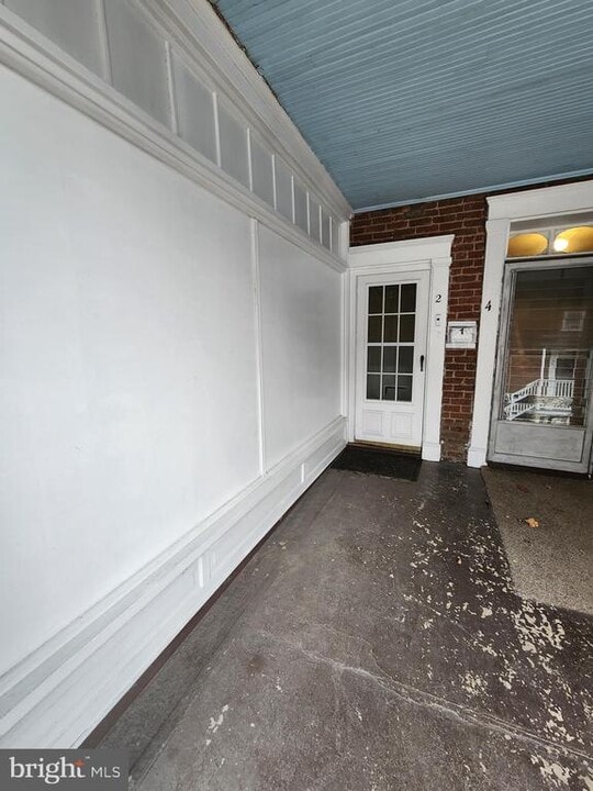 1 E Elger St in Union Bridge, MD - Building Photo