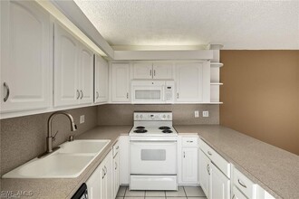 5544 Malt Dr in Ft. Myers, FL - Building Photo - Building Photo