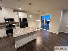 706 Greenland Square in Highland Park, NJ - Building Photo - Building Photo