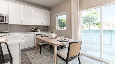 11442 S Hollybrook Loop in South Jordan, UT - Building Photo - Building Photo