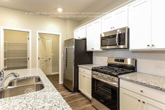 617 Friesland Dr in Hampton, GA - Building Photo - Building Photo