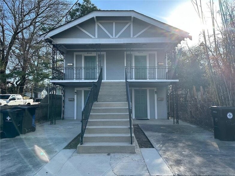 8326 Cohn St in New Orleans, LA - Foto de edificio