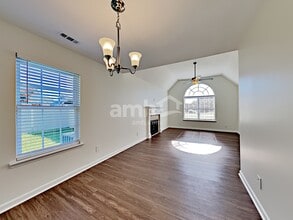 817 Laramie Ct in Murfreesboro, TN - Foto de edificio - Building Photo