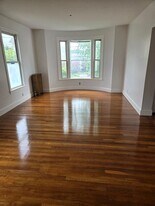 452 Highland Ave, Unit 1 in Malden, MA - Building Photo