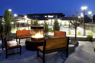 Central Park Villas in Moses Lake, WA - Foto de edificio - Building Photo