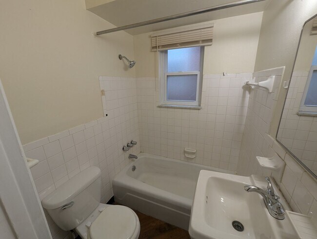 4764 Ashland Ave in St. Louis, MO - Building Photo - Building Photo