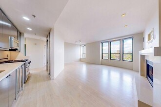 755 Boylston St, Unit 604 in Boston, MA - Foto de edificio - Building Photo