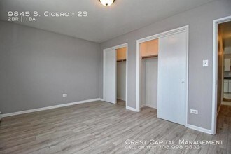 9845 S Cicero Ave in Oak Lawn, IL - Building Photo - Building Photo