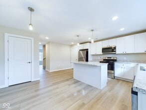 10149 Sherry Ln in Yorktown, IN - Building Photo - Building Photo