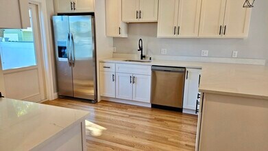 71 Bolivar St in Canton, MA - Building Photo - Building Photo