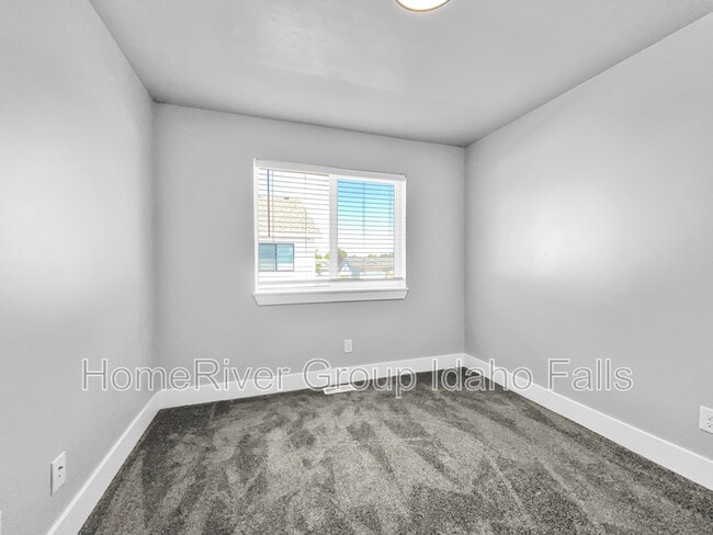 2930 Sunburst Dr in Ammon, ID - Building Photo - Building Photo