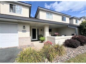 4669 Centerville Rd in White Bear Lake, MN - Building Photo