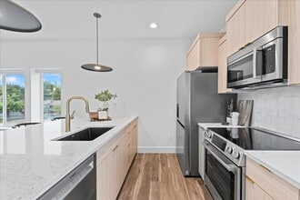 1011 S Orchard St in Boise, ID - Foto de edificio - Building Photo