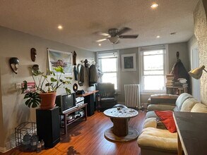 434 College St in Toronto, ON - Building Photo - Building Photo