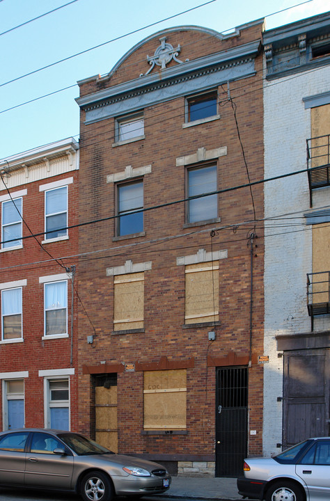 1618 Walnut St in Cincinnati, OH - Building Photo