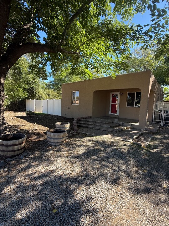 3020 9th St NW in Albuquerque, NM - Building Photo