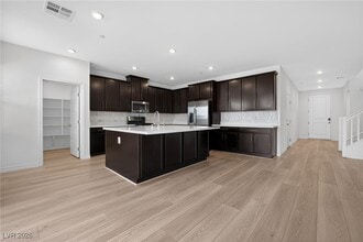 9696 Abel Clf St in Las Vegas, NV - Building Photo - Building Photo