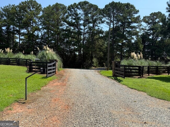 2323 Pleasant Valley Rd in Woodland, GA - Building Photo - Building Photo