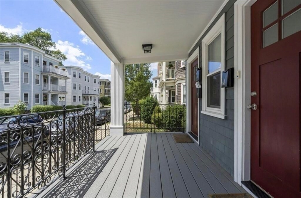 15 Sheffield Rd in Boston, MA - Building Photo